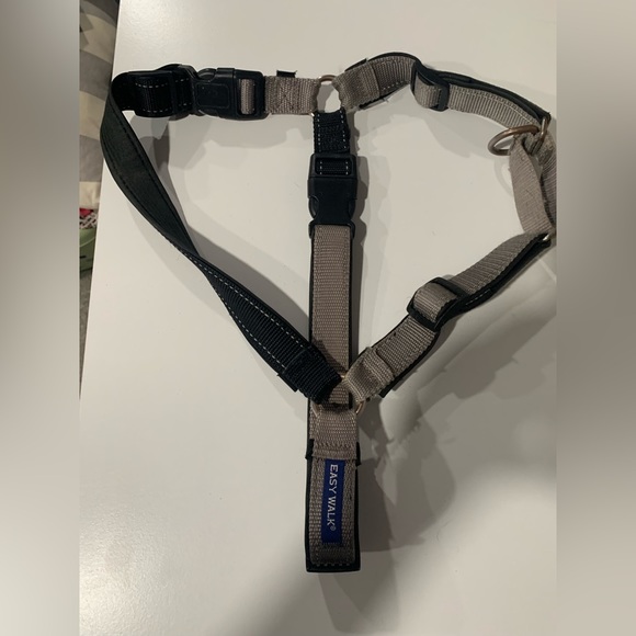 PetSafe® Easy Walk Dog Harness - Picture 4 of 7